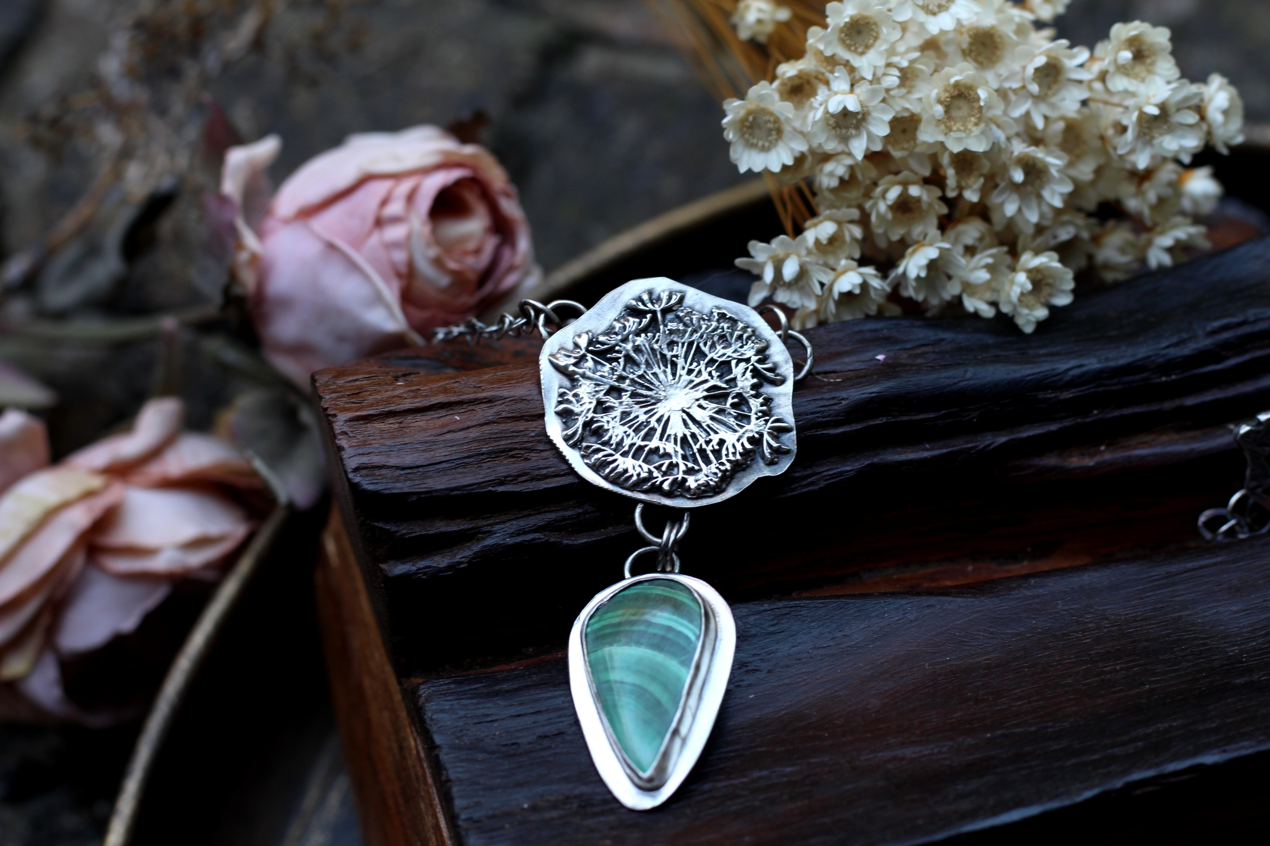 Nicht zum Verkauf: Green Dandelion - Gewinne auf Instagram!